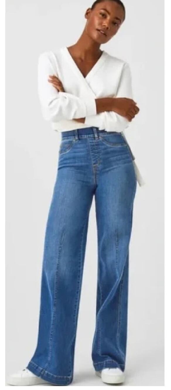 SPANX Seamed Front Wide Leg Jeans Size Medium Vintage Indigo Blue